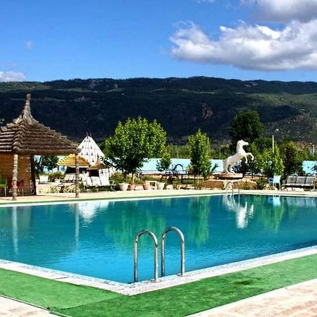 Le Vallon Vert - Club Equestre Azrou Exterior foto