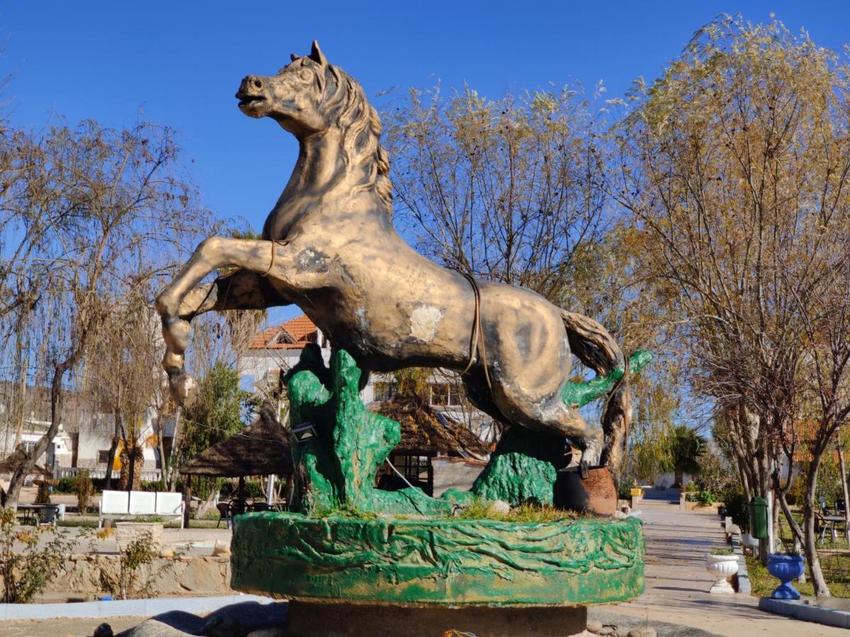 Le Vallon Vert - Club Equestre Azrou Exterior foto