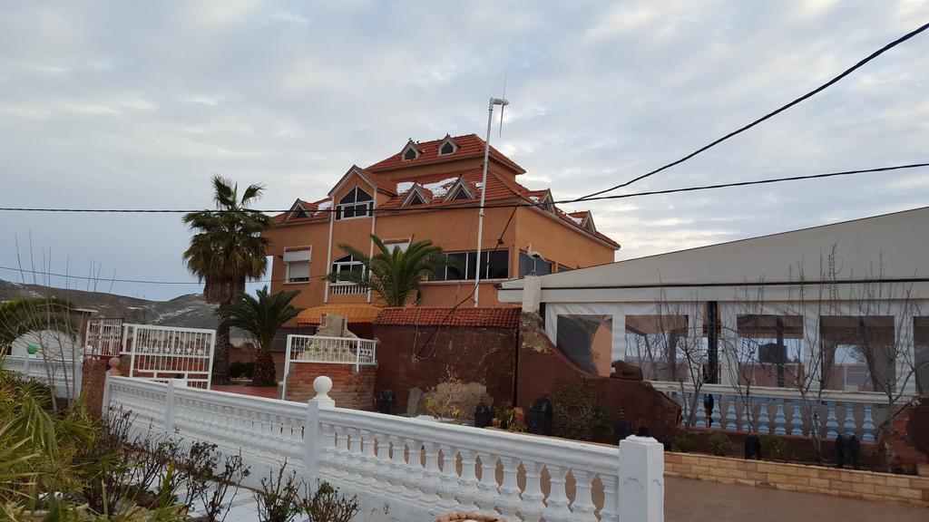Le Vallon Vert - Club Equestre Azrou Exterior foto